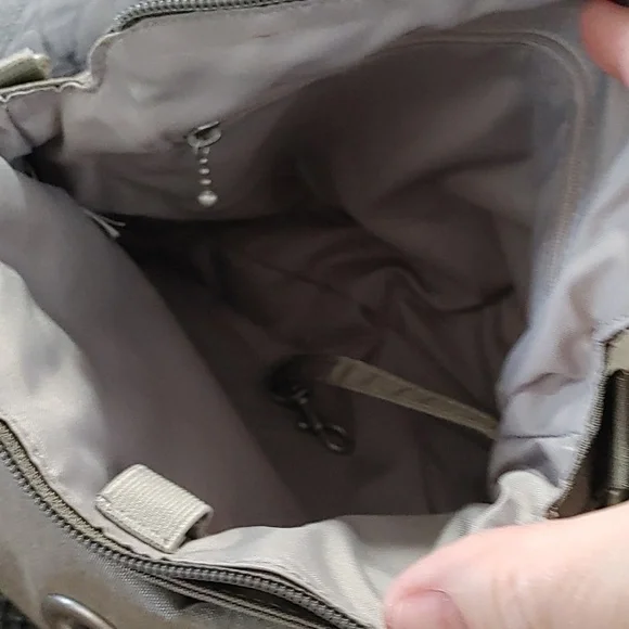 Baggallini Calais Gray Crossbody Bag TruNylon with Front RFID Wallet Pocket EUC - Picture 4 of 5